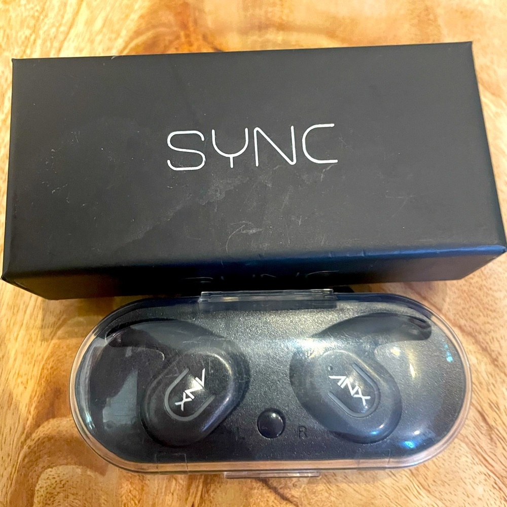 ANX Sync-Buds True Wireless Earbuds w/ Charging Case  Bluetooth 5.0 Like New